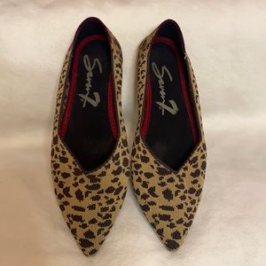 Seven7 Elsa Point knit animal print flat
